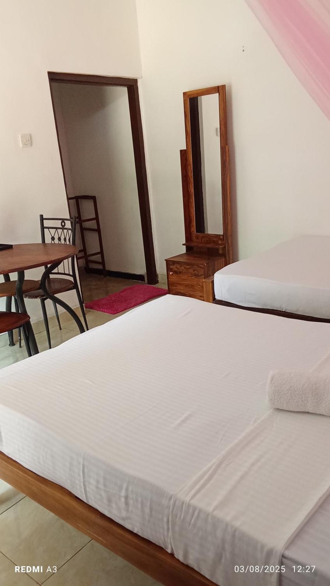 Sidhangana Home Stay 阿努拉德普勒 客房 照片